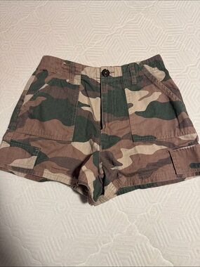 Forever 21 Camo Cargo Shorts - Green & Brown